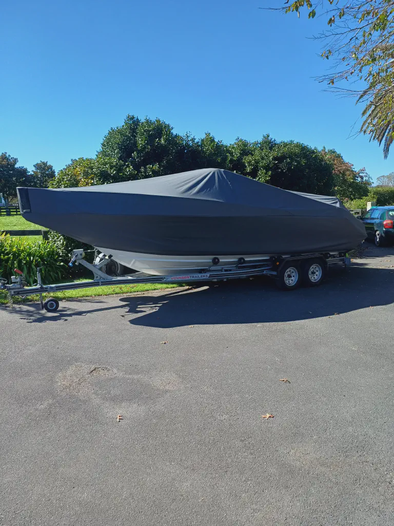 Black Pull-over Boat Cover